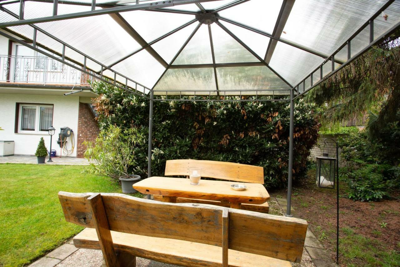 Gaestehaus Am Vogelsang Kerpen  Exteriör bild
