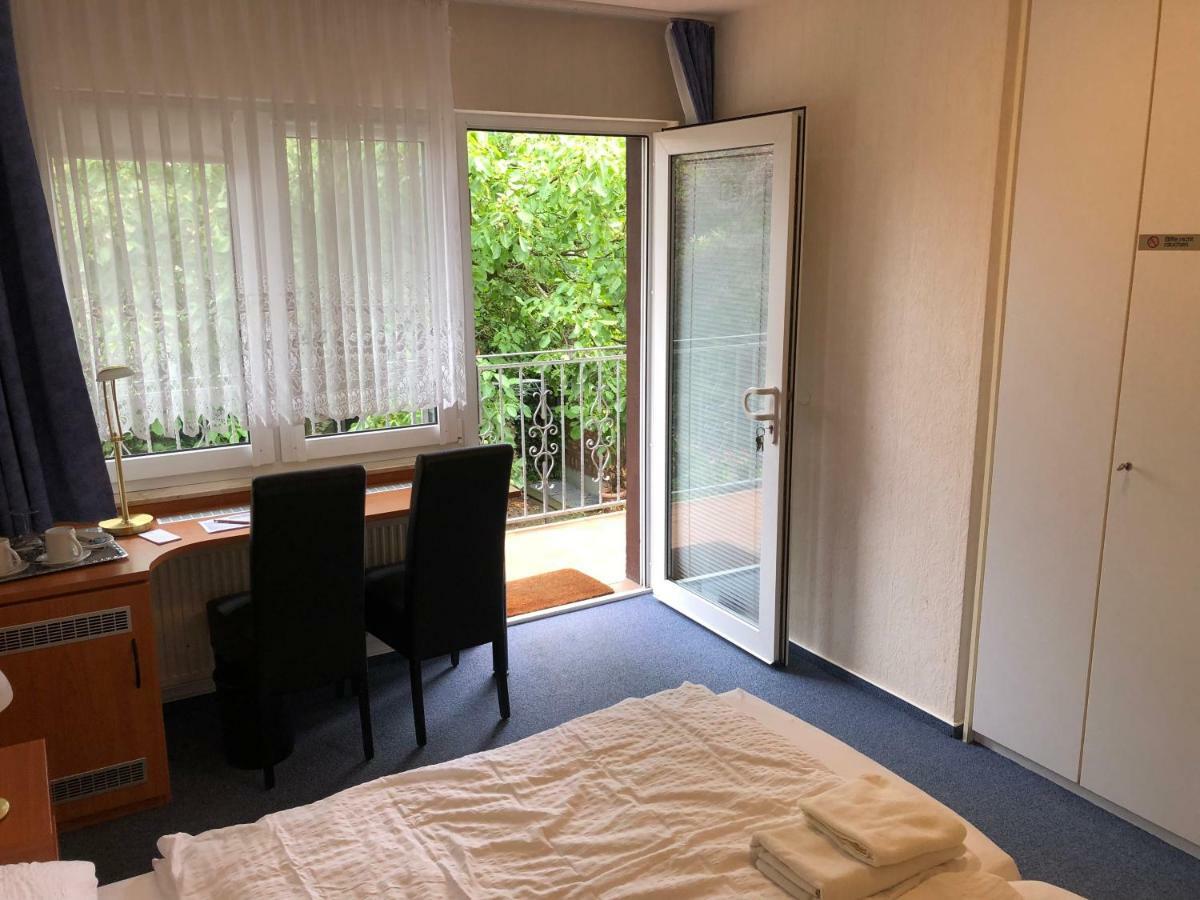 Gaestehaus Am Vogelsang Kerpen  Exteriör bild